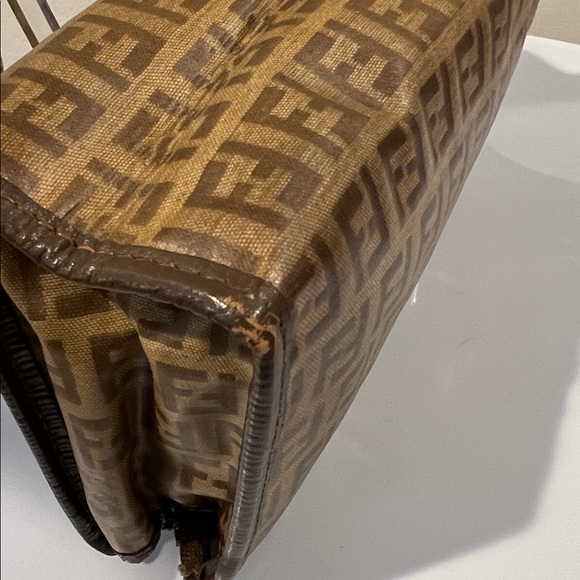 FENDI Crystal Zucca Large Clutch / Pouch Vintage - Picture 11 of 16